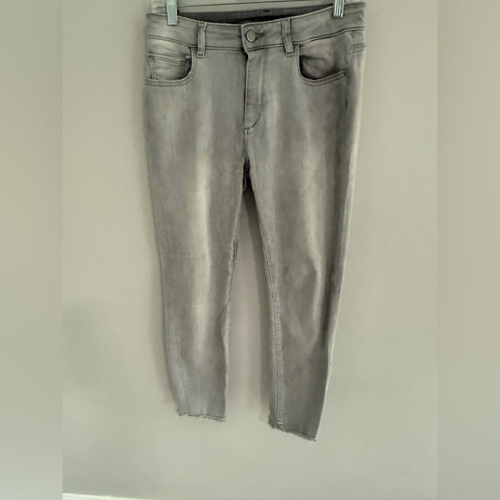 DL1961 “Florence Cropped” Mid Rise Instasculpt Skinny